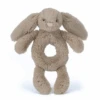 JELLYCAT BASHFUL BEIGE BUNNY RING RATTLE 1 JELLYCAT BASHFUL BEIGE BUNNY RING RATTLE -JELLYCAT Winkel jellycat bashful beige bunny ring rattle